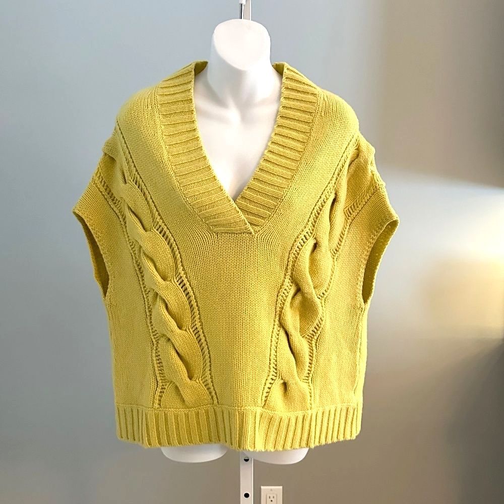 THEORY Very Rare Marigold Cable Knit Sweater Sz M NWT $295